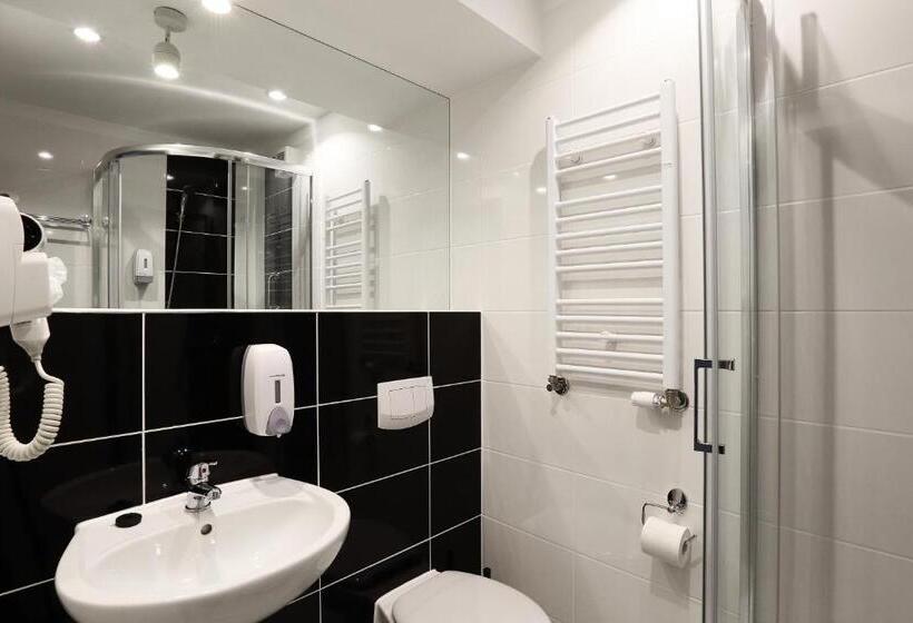 스탠다드 트리플 룸, Porto