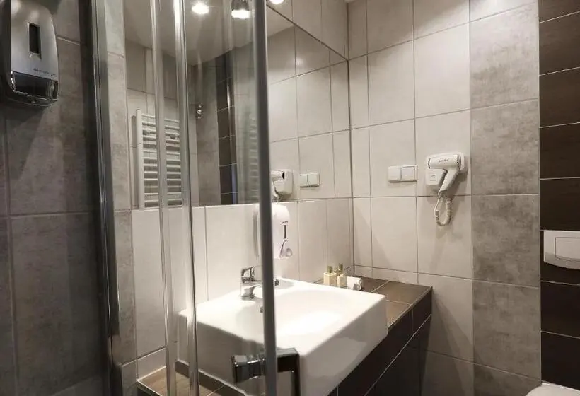 デラックスルーム, Porto