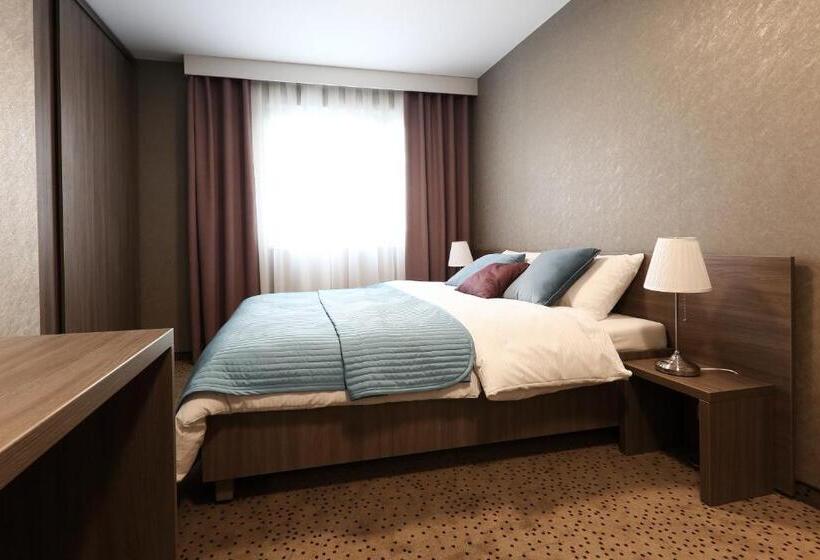 수피리어 룸, Porto