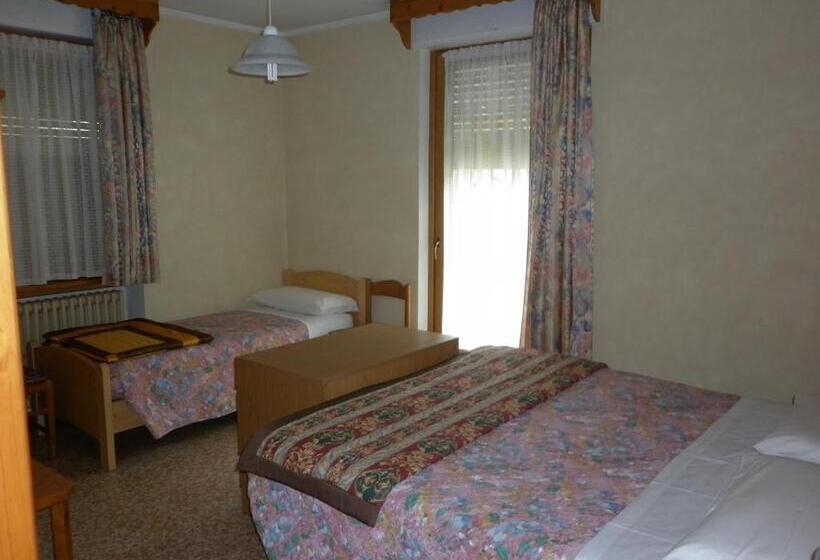 バルコニー付きスタンダードトリプルルーム, Zebrù