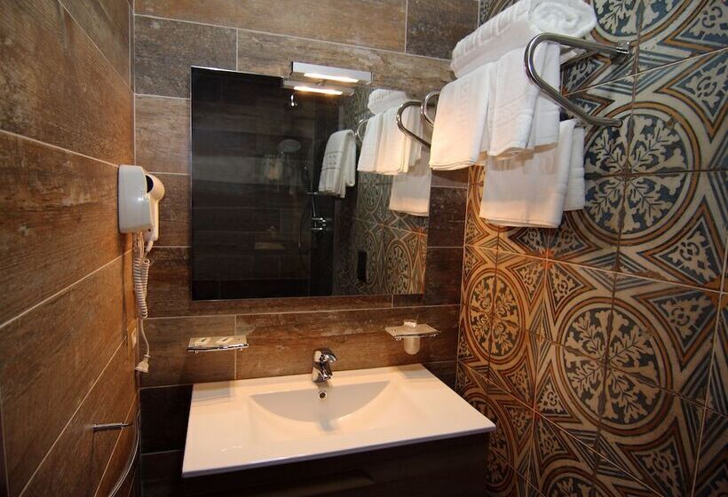 דירת קומפורט חדר שינה 1, Boutique Restaurant Gloria