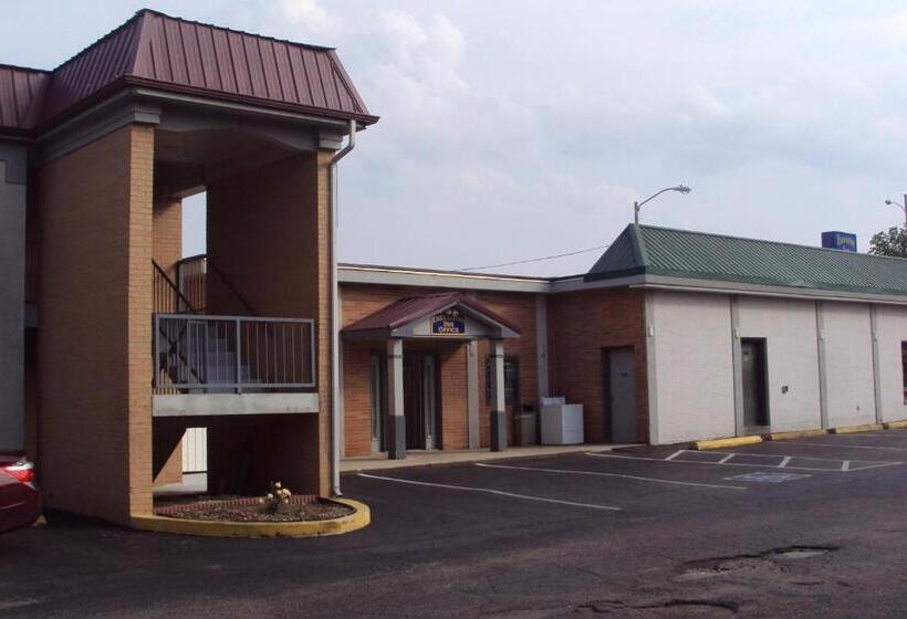 带2个双人床的标准工作室, Executive Inn