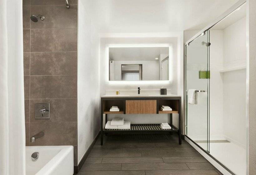 Полулюкс, Hilton Garden Inn Boulder