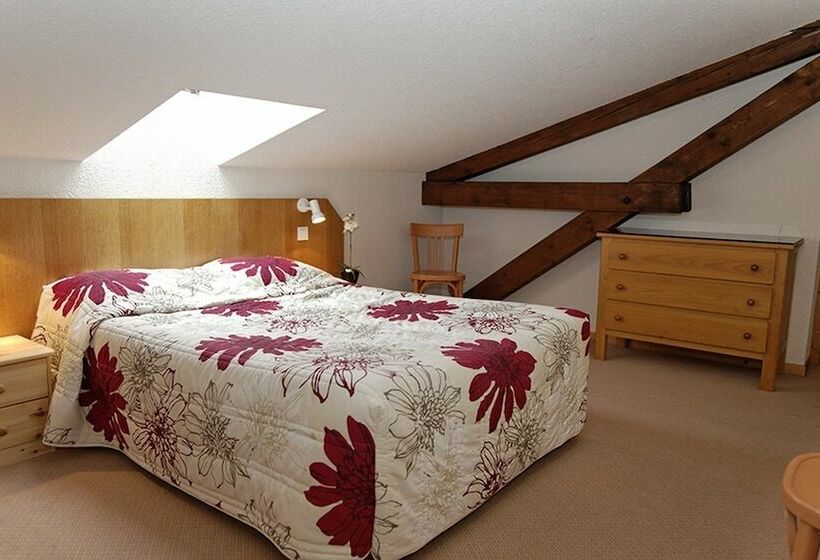 Семейный Номер, Hôtel Beau Site