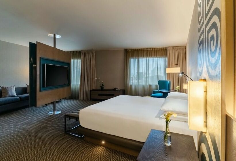 Полулюкс, Hyatt Centric San Isidro Lima