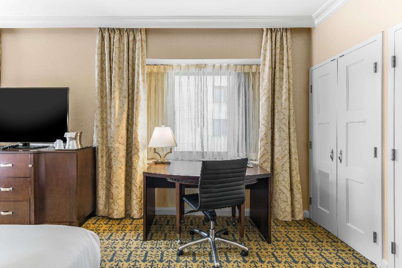 Номер Deluxe, Hyatt Centric San Isidro Lima