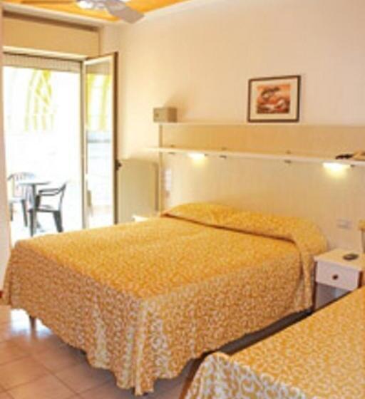 חדר סטנדרט לשלושה, Paron