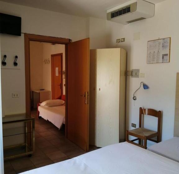 חיבור הדירה עם חדר שינה אחד, Paron