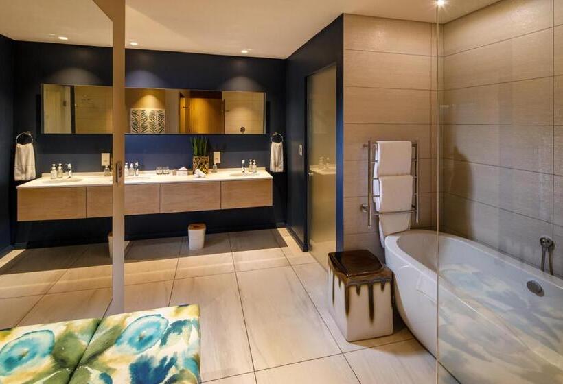 جناح, Sky Villa Boutique Hotel By Raw Africa Collection