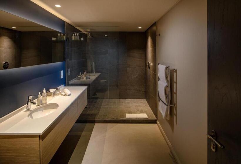 غرفة ديلوكس مطلّة علي البحر, Sky Villa Boutique Hotel By Raw Africa Collection