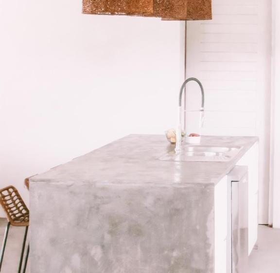 ویلای لوکس 1 خوابه, The Moso