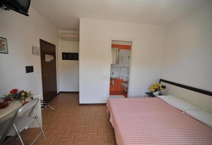 Comfort room with balcony, Villa Aspe