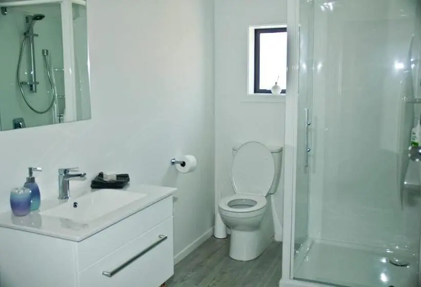 Standard room with outdoor bath, Abel Tasman Kaiteriteri B & B