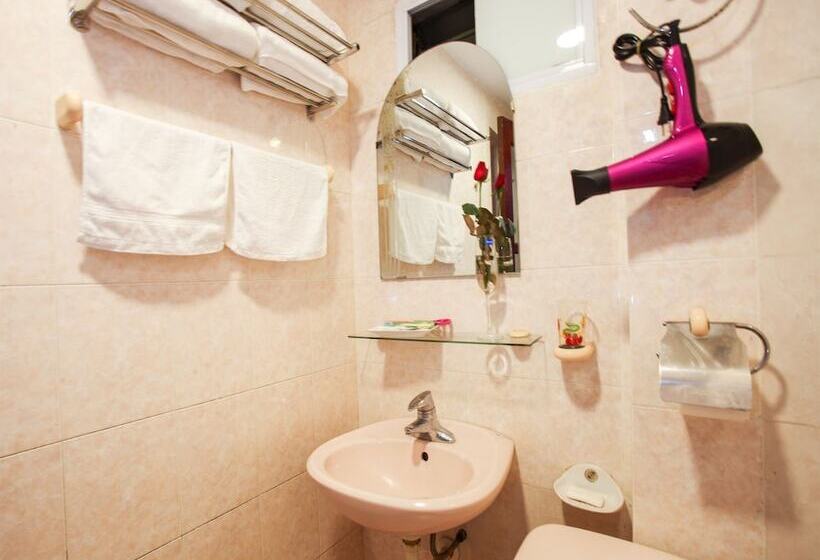 Quarto superior, Phuong Trang