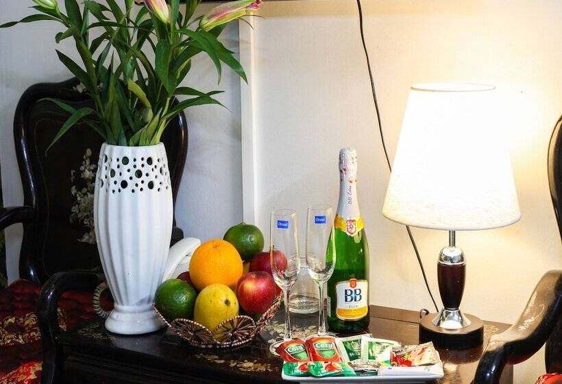 Quarto superior, Phuong Trang