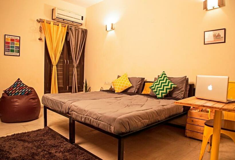 غرفة ديلوكس, Zostel South Delhi   Hostel