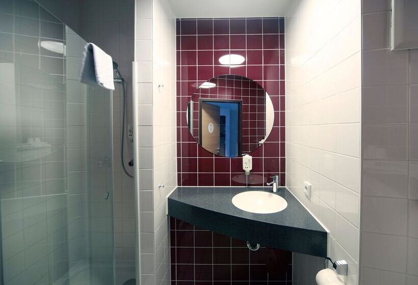 Номер Стандарт, B&b Hotel Weimar