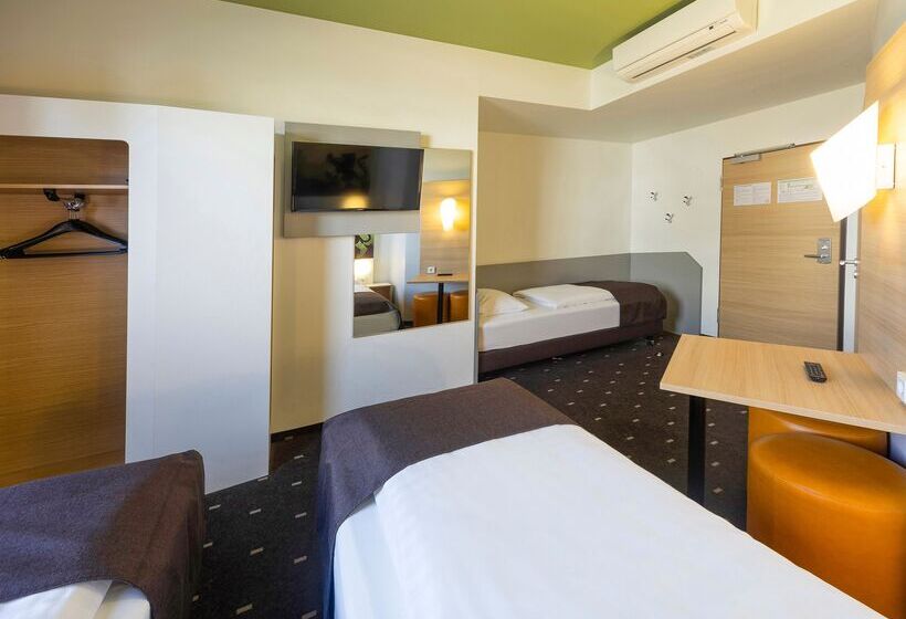 Номер Стандарт, B&b Hotel Weimar