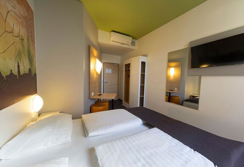 Номер Стандарт, B&b Hotel Weimar