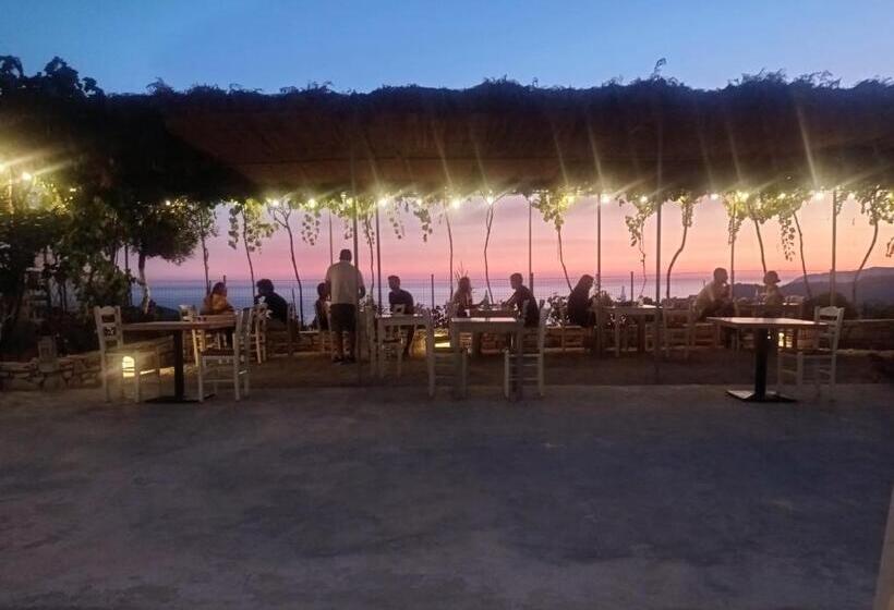 Номер Deluxe Вид на Море с Балконом, Eléa Guesthouse Himare