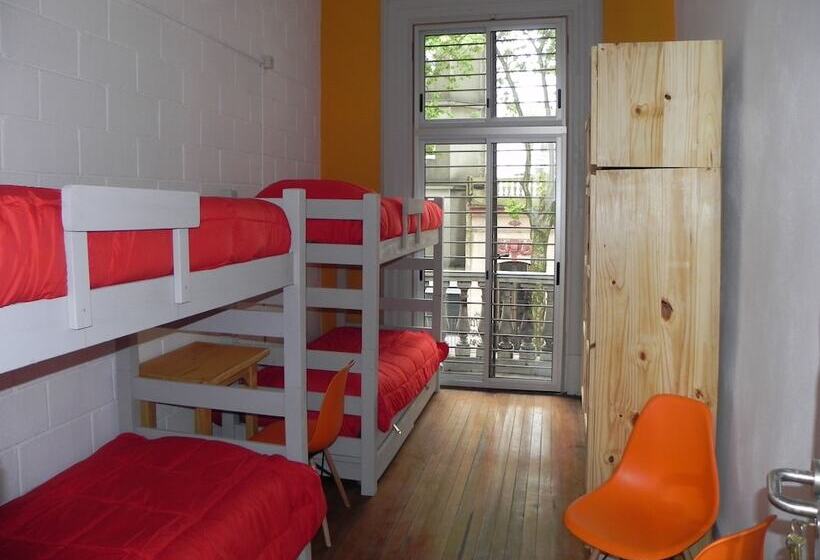 מיטה בחדר משותף, Student’s Hostel