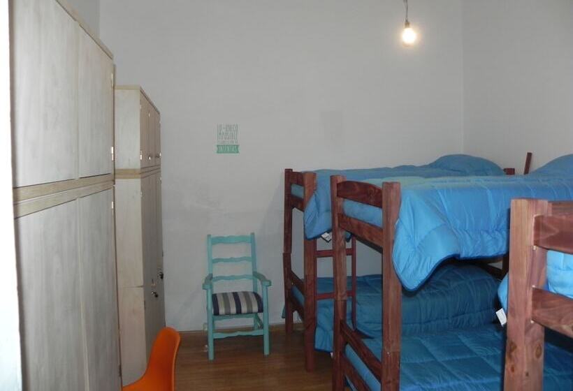 共用房间的床, Student’s Hostel