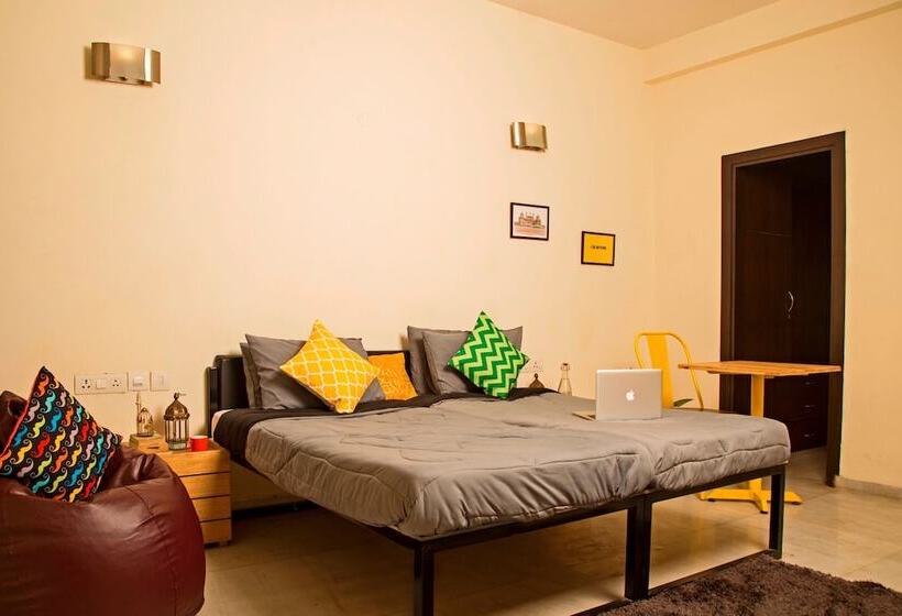 غرفة ديلوكس, Zostel South Delhi   Hostel