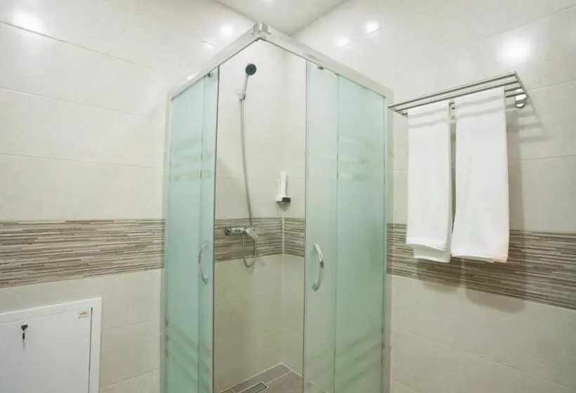 اتاق کلاسیک چهارنفره, Apartmani Brocat