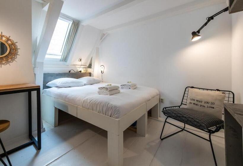 Номер Стандарт, Two Bedroom Apartment In A Beautiful Canalhouse In City Centre