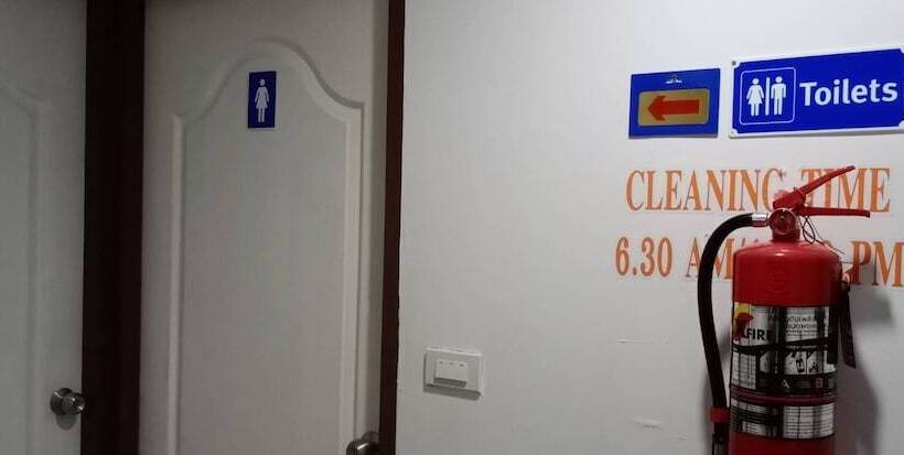 اتاق استاندارد با سرویس بهداشتی مشترک, Decho Hostel
