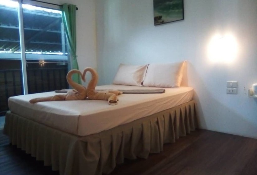 Quarto Estandar Banheiro Compartilhado, Decho Hostel