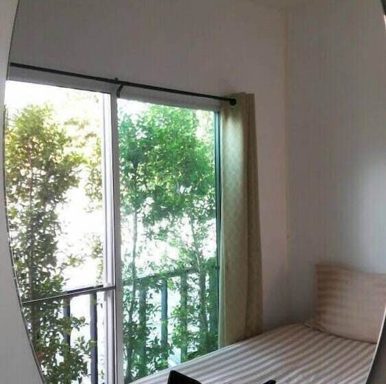 Quarto Estandar Banheiro Compartilhado, Decho Hostel