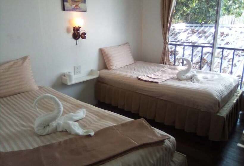 Quarto Estandar Banheiro Compartilhado, Decho Hostel