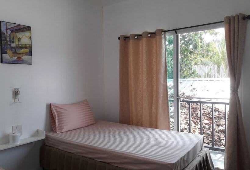 اتاق استاندارد با سرویس بهداشتی مشترک, Decho Hostel