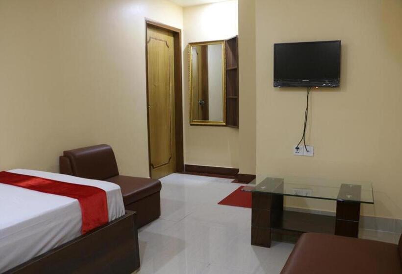 اتاق لوکس با تخت بزرگ, Amir S Dhaka