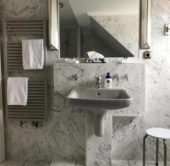 سوییت سوپریور, De Insulåner