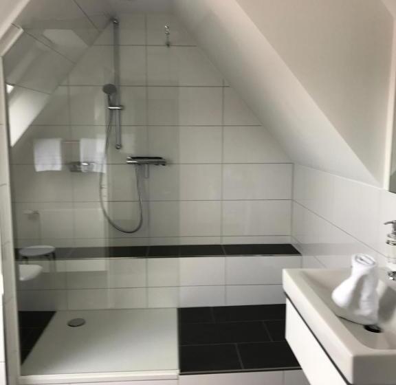 سوییت سوپریور, De Insulåner