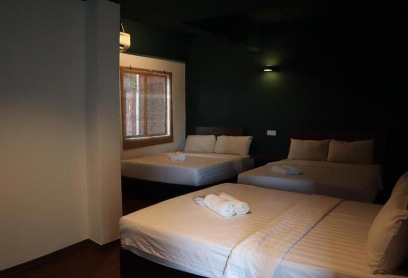 Family Suite, Room V At Kluang Parade
