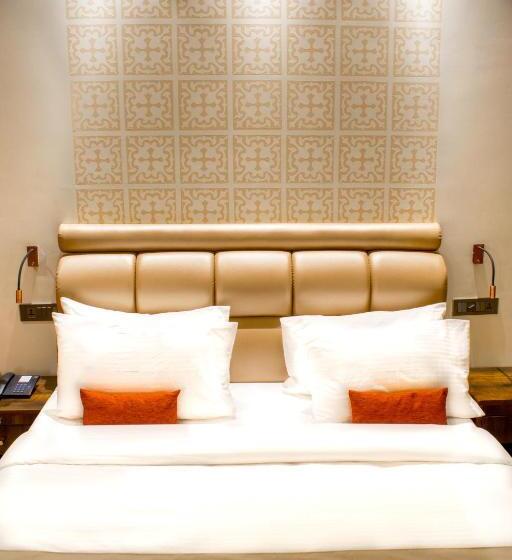 패밀리 스위트, The Ivy Anjuna