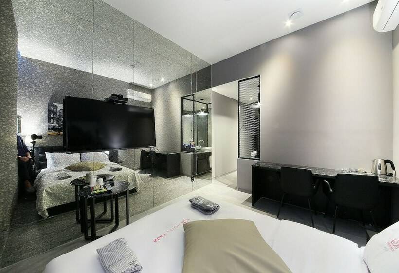 스탠다드 룸, Yaja Wirye