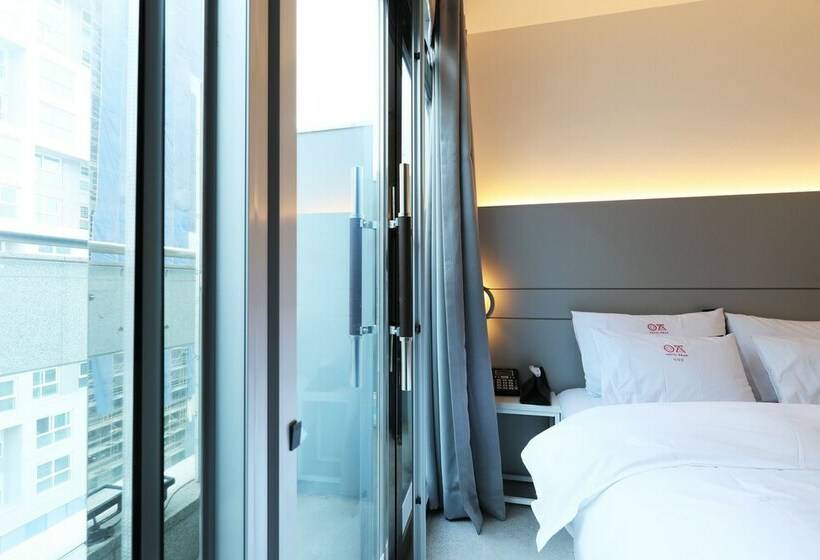 스탠다드 룸, Yaja Wirye