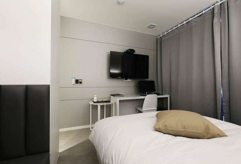 스탠다드 룸, Yaja Wirye