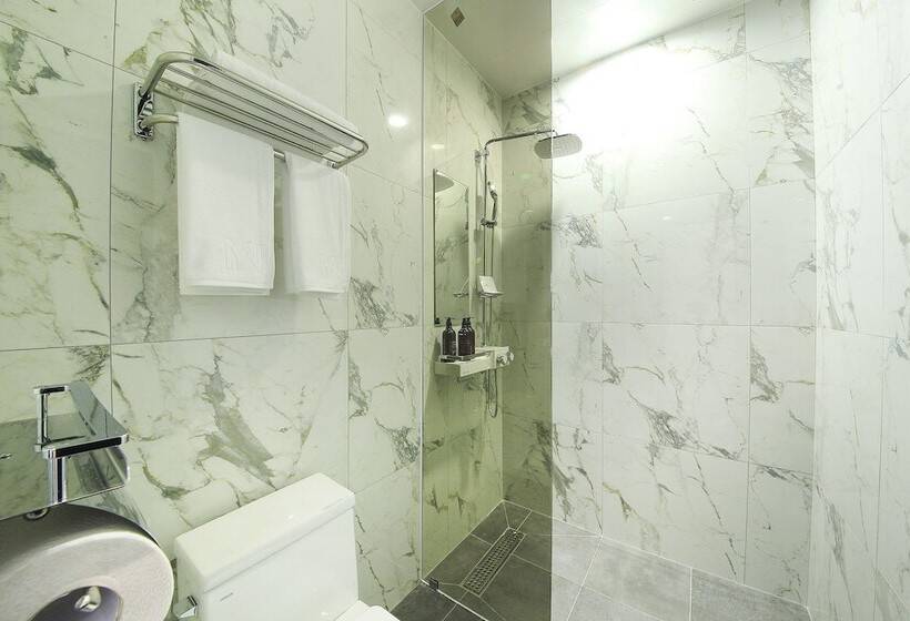 스탠다드 룸, Yaja Wirye