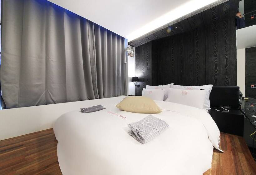 스탠다드 룸, Yaja Wirye