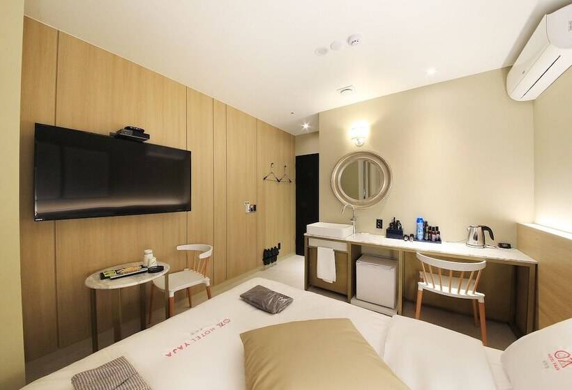 스탠다드 룸, Yaja Wirye