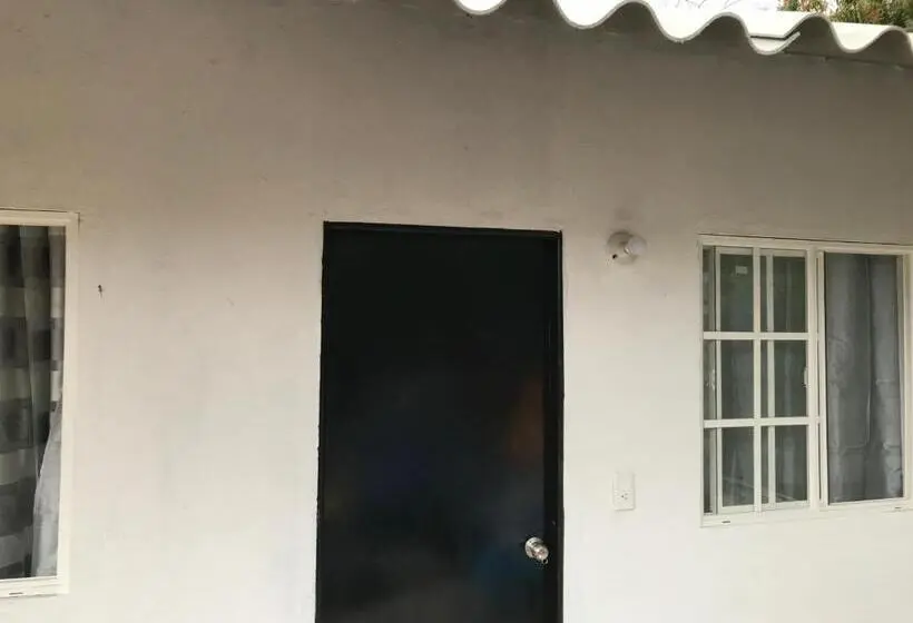 エコノミールーム, Palomino Hostel