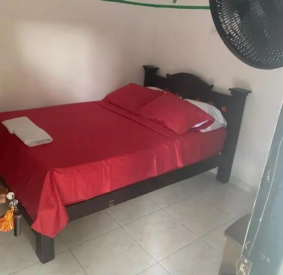 エコノミールーム, Palomino Hostel