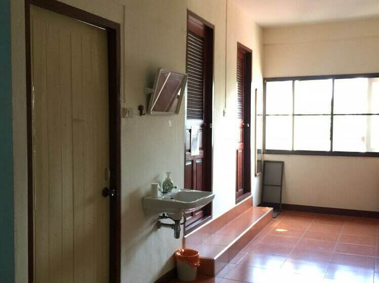 سرير فى غرفة مشتركه, Vestique Hostel