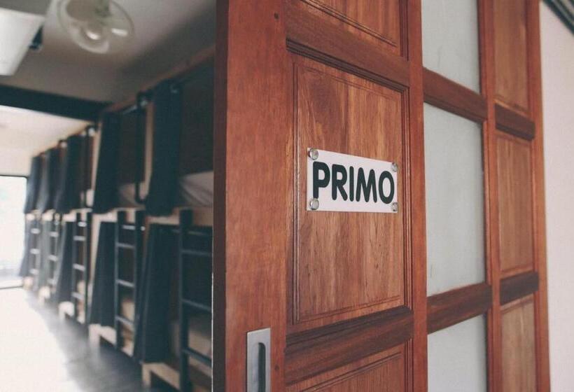 سرير فى غرفة مشتركه, Vestique Hostel