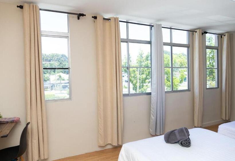 스탠다드 트리플 룸, Familia Inn